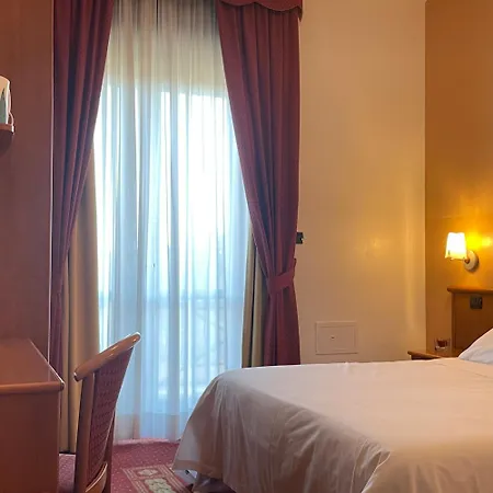 巴尔德酒店 酒店