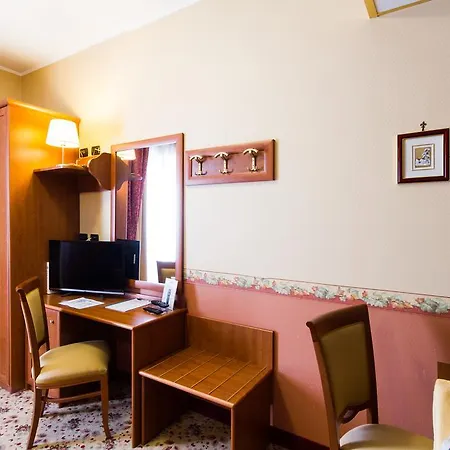 巴尔德酒店 酒店 3*